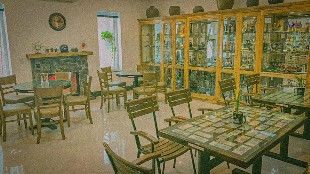 Check-in AD Coffee Nha Trang c&ugrave;ng c&ocirc; n&agrave;ng c&aacute; t&iacute;nh Thi Mim 6