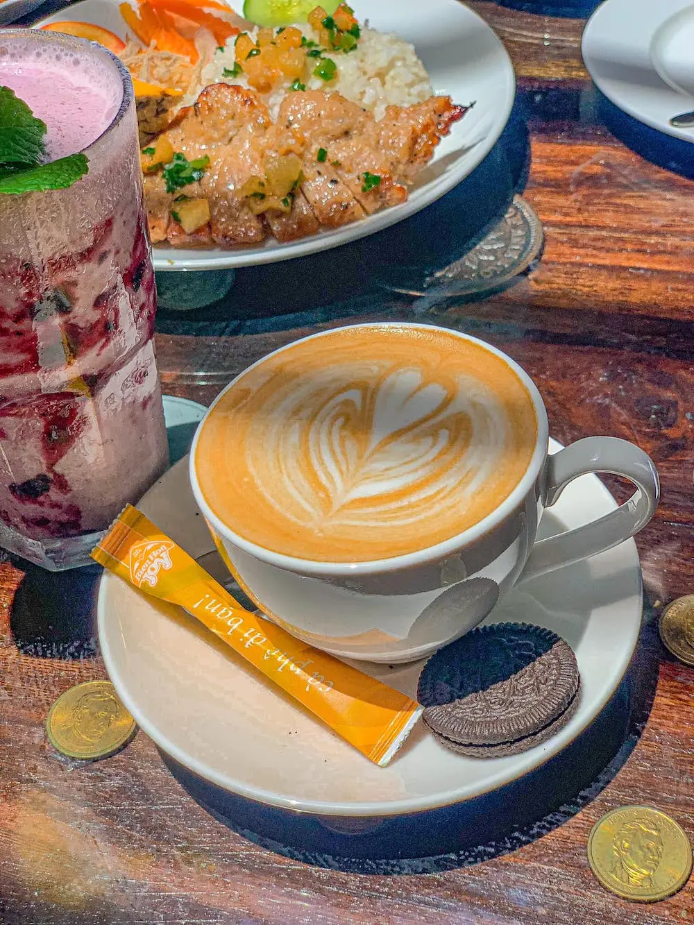 Check-in AD Coffee Nha Trang c&ugrave;ng c&ocirc; n&agrave;ng c&aacute; t&iacute;nh Thi Mim 11