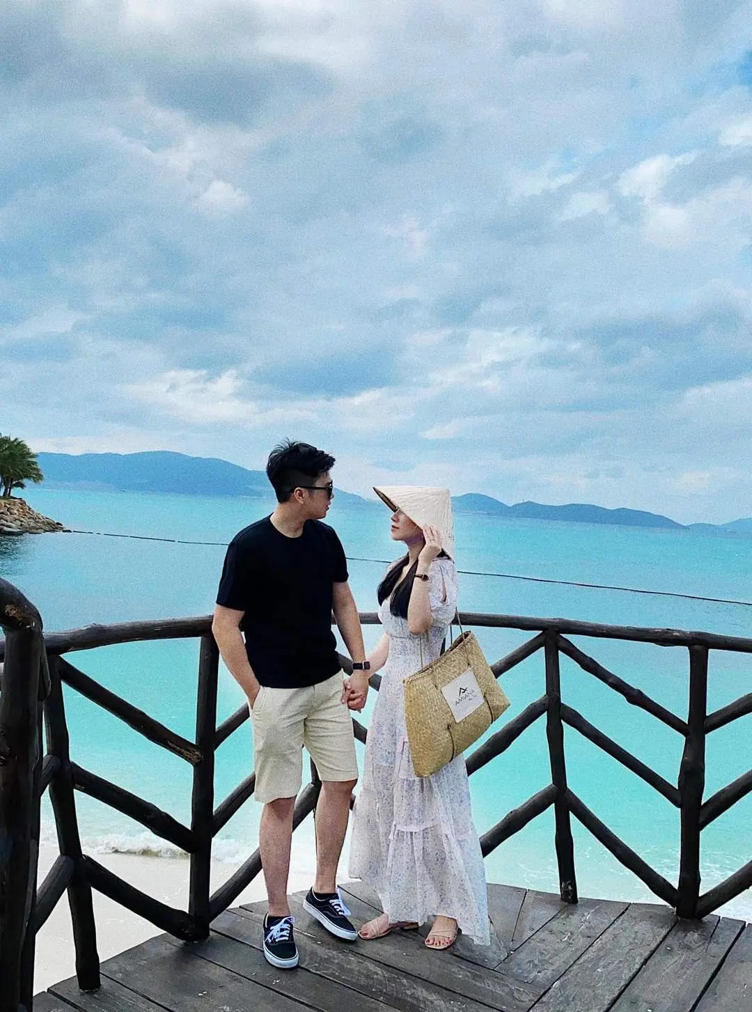 Check-in Nha Trang tựa thi&ecirc;n đường Maldives trong bộ ảnh t&igrave;nh bể b&igrave;nh của cặp đ&ocirc;i 9X 18