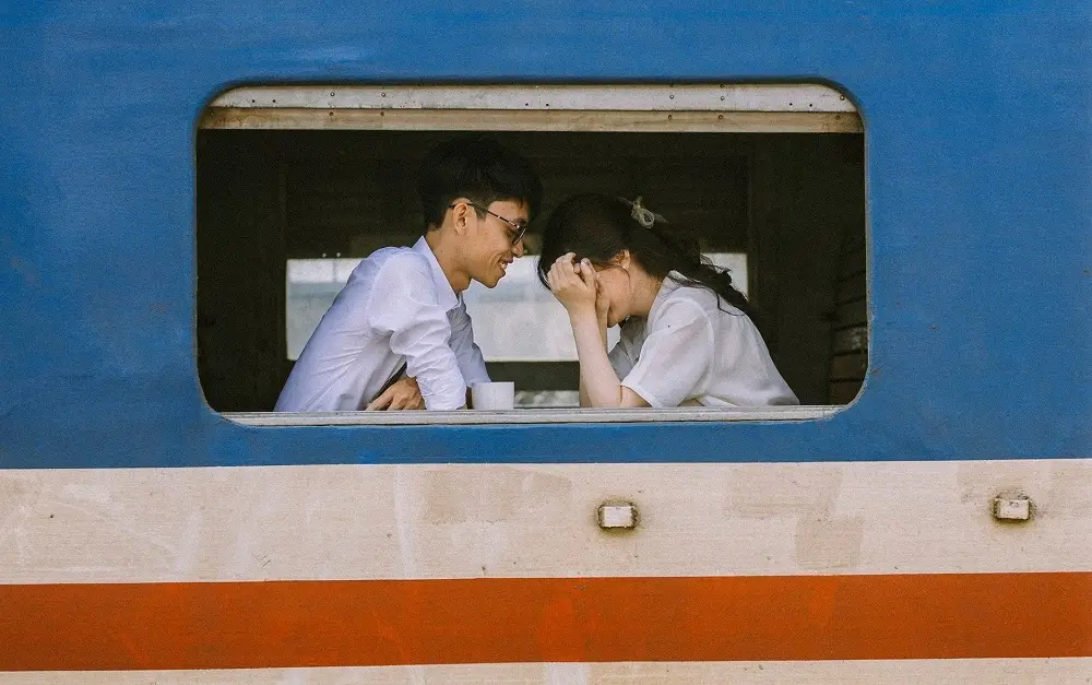 C&ugrave;ng nh&igrave;n ngắm ga Nha Trang qua bộ ảnh đầy ho&agrave;i niệm của Tiệm ảnh 90s 2
