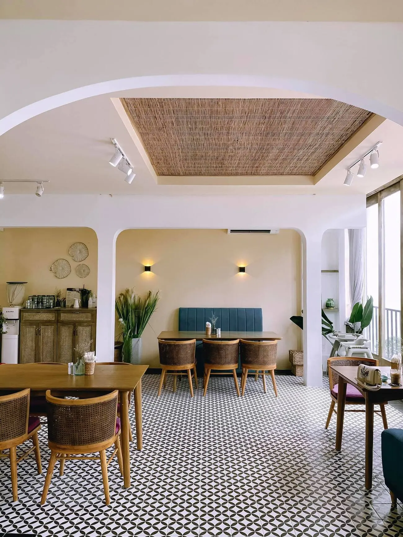 Cùng theo chân blogger Cường Khỉ đến thưởng thức bữa ăn tại The First Bistro Nha Trang 7