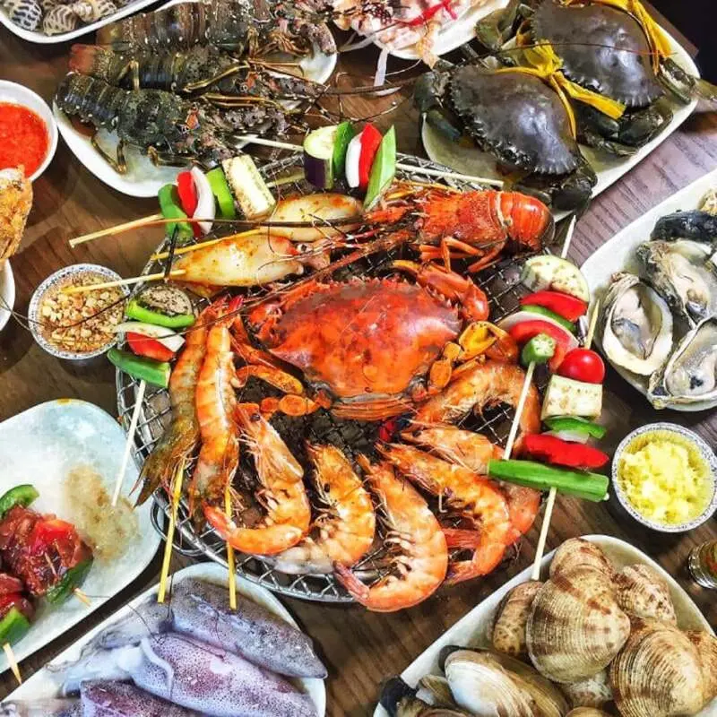 Đến với 6 l&agrave;ng ch&agrave;i Nha Trang, Kh&aacute;nh H&ograve;a b&igrave;nh y&ecirc;n b&ecirc;n phố biển 11