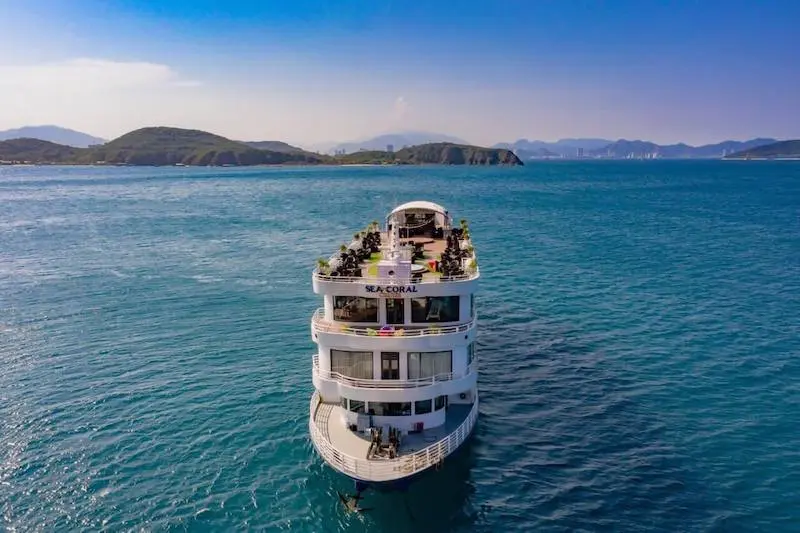 Du thuyền Sea Coral Nha Trang c&oacute; g&igrave;? 11