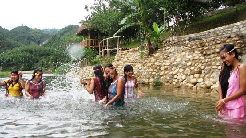 Kh&aacute;m ph&aacute; Suối đ&aacute; H&ograve;n Giao, vẻ đẹp hoang sơ miền sơn cước 6
