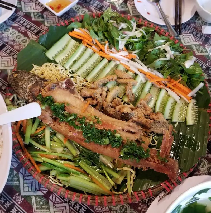 Kh&aacute;m ph&aacute; Suối đ&aacute; H&ograve;n Giao, vẻ đẹp hoang sơ miền sơn cước 11