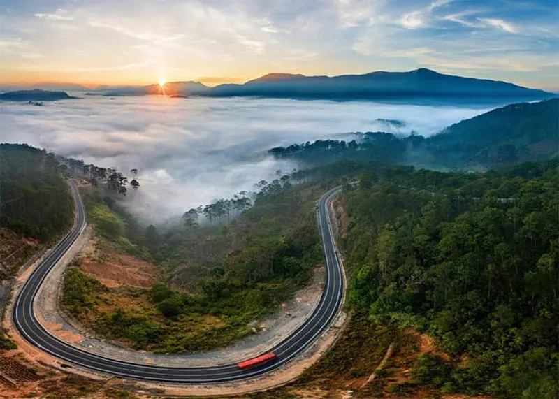 Kh&aacute;m ph&aacute; Suối đ&aacute; H&ograve;n Giao, vẻ đẹp hoang sơ miền sơn cước 10