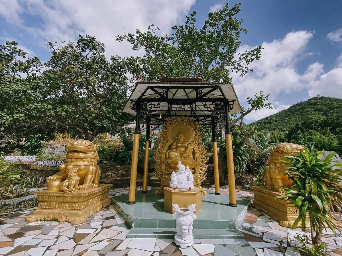 Một ch&uacute;t y&ecirc;n b&igrave;nh cho ng&agrave;y đầu năm c&ugrave;ng Cường Quốc Phạm tại Ch&ugrave;a Ba Đảo Nha Trang 9