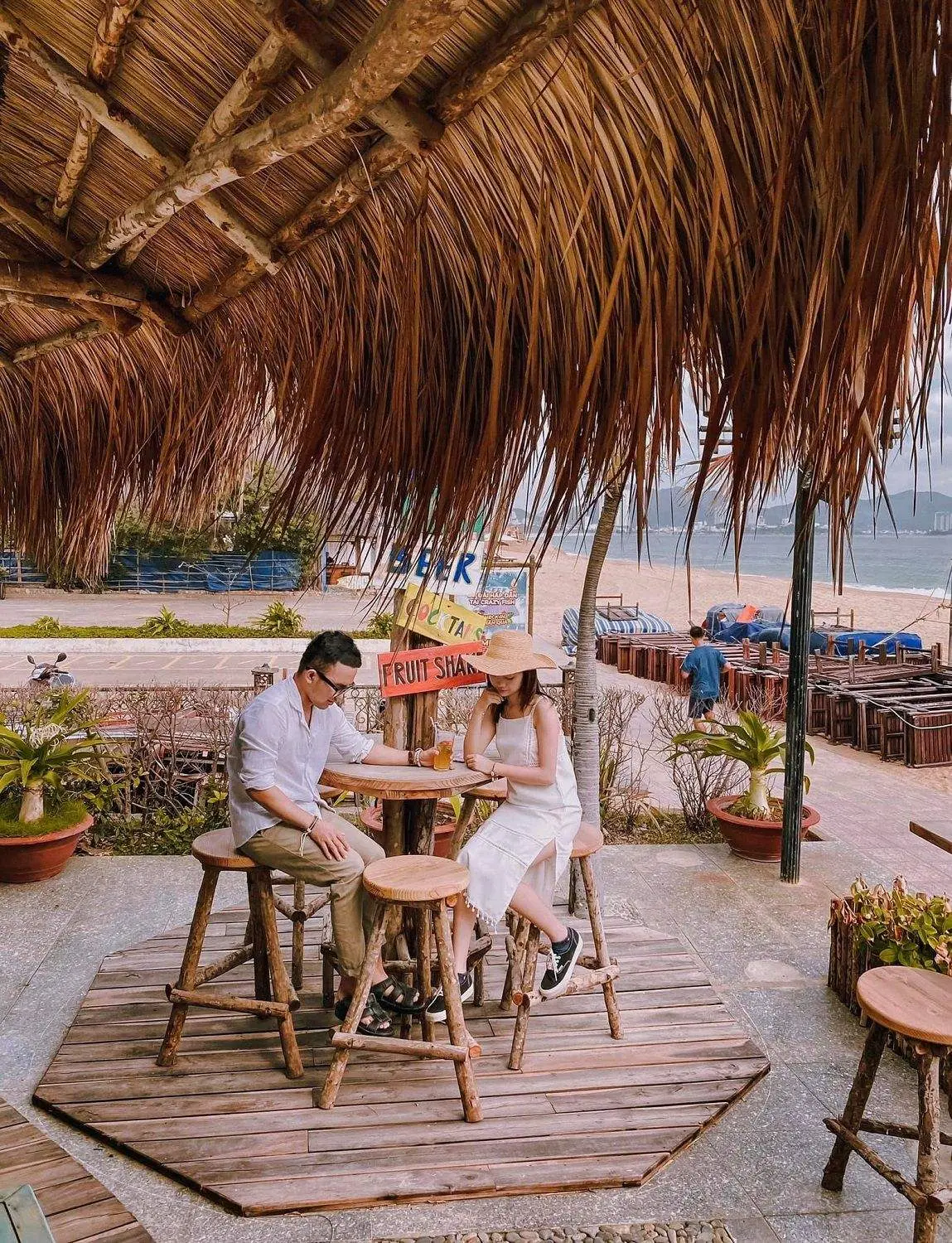 Nơi &ldquo;ẩn trốn&rdquo; tuyệt vời tựa chốn Hawaii của Cường Quốc Phạm tại Coffee Crazy Fish Nha Trang 6
