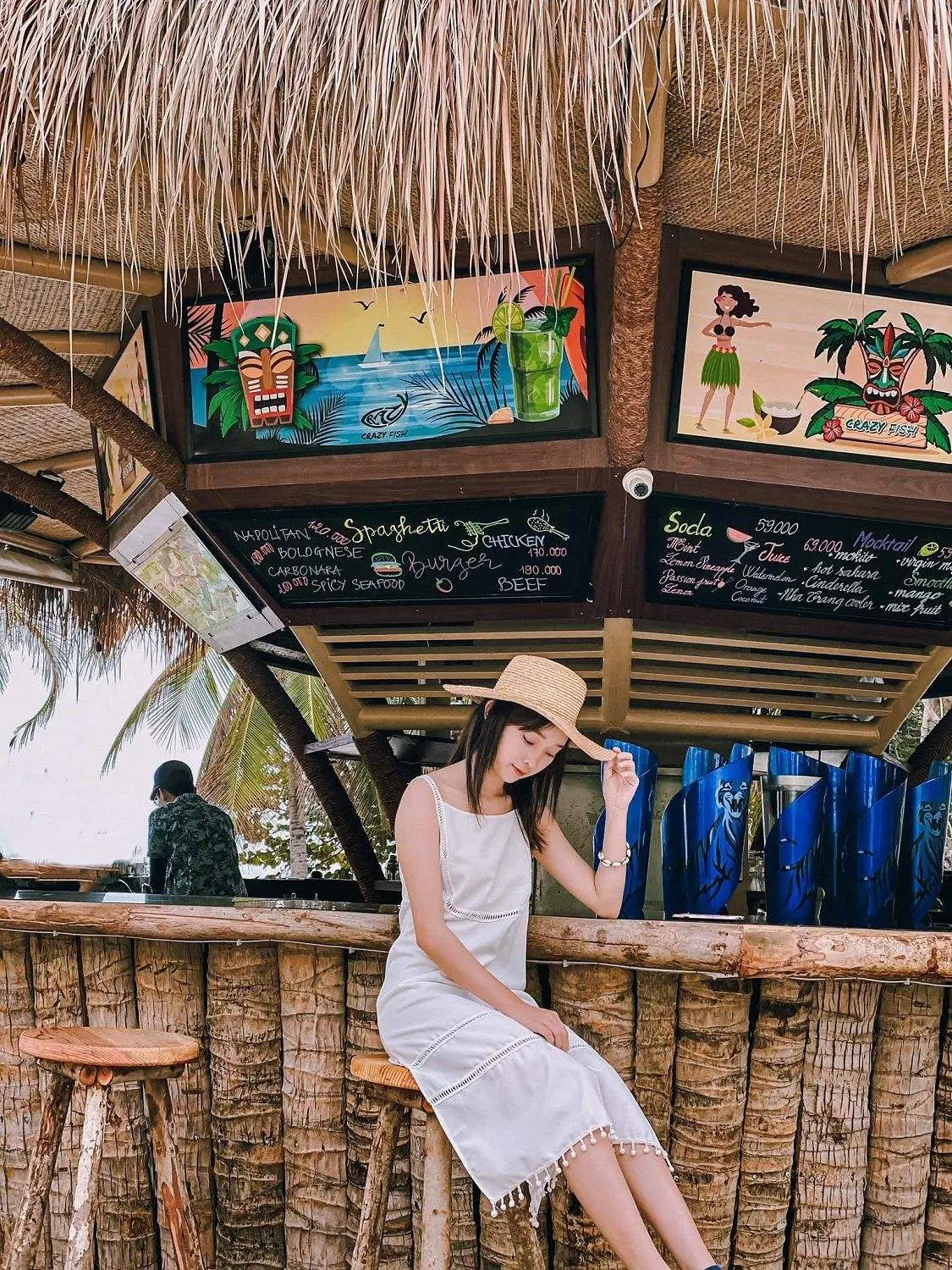 Nơi &ldquo;ẩn trốn&rdquo; tuyệt vời tựa chốn Hawaii của Cường Quốc Phạm tại Coffee Crazy Fish Nha Trang 13