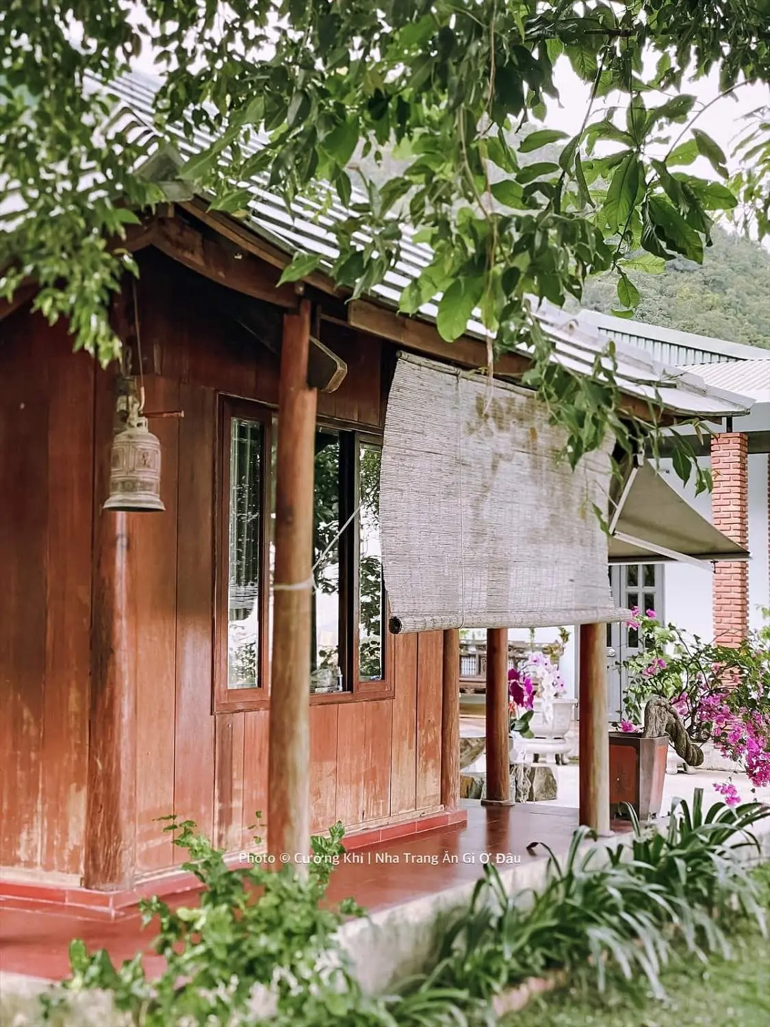 Thanh tịnh một khoảng trời b&igrave;nh y&ecirc;n tại Ch&ugrave;a Ph&aacute;p Sơn Nha Trang c&ugrave;ng Cường Quốc Phạm 15