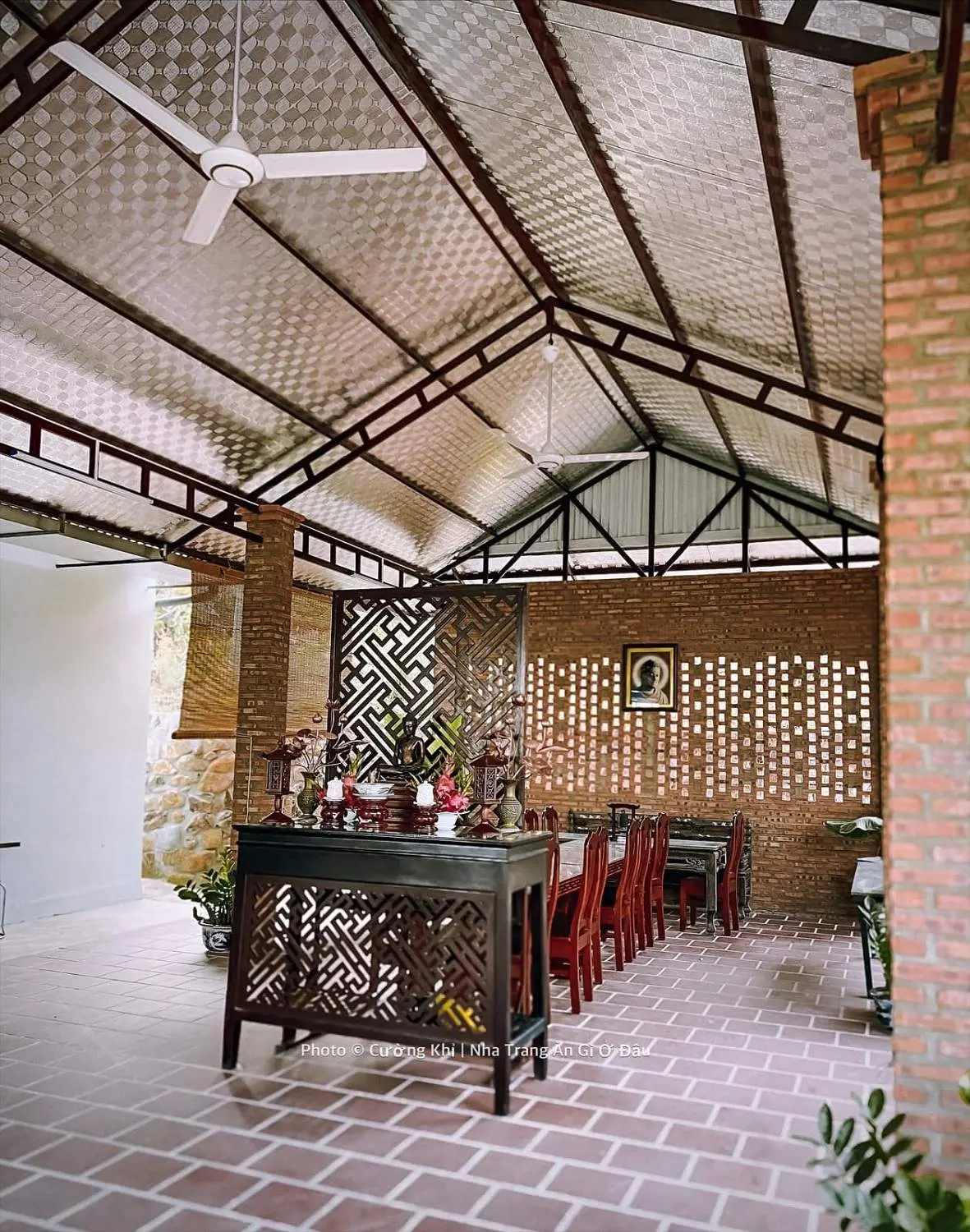 Thanh tịnh một khoảng trời b&igrave;nh y&ecirc;n tại Ch&ugrave;a Ph&aacute;p Sơn Nha Trang c&ugrave;ng Cường Quốc Phạm 18