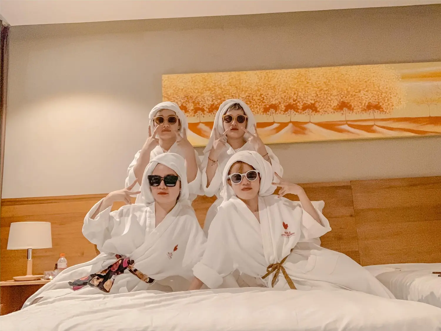Thanh xu&acirc;n rực rỡ c&ugrave;ng hội chị em bựa lầy check-in 1001 kiểu tại Nha Trang 11