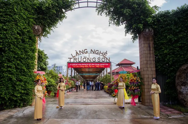 Top 20 địa điểm du lịch Nha Trang với kh&ocirc;ng gian ti&ecirc;n cảnh sống động 6