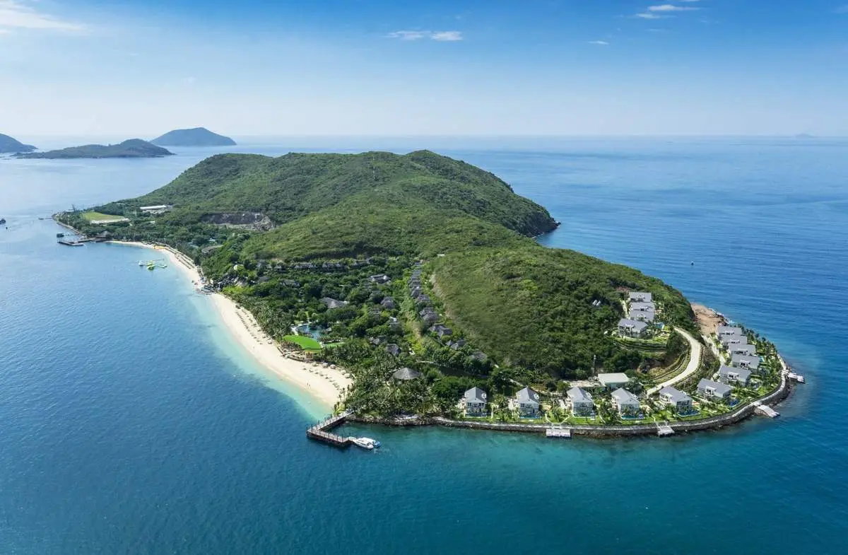 Merperle Hon Tam Resort & Hotel nơi tắm bùn khoáng cực lớn trên đảo