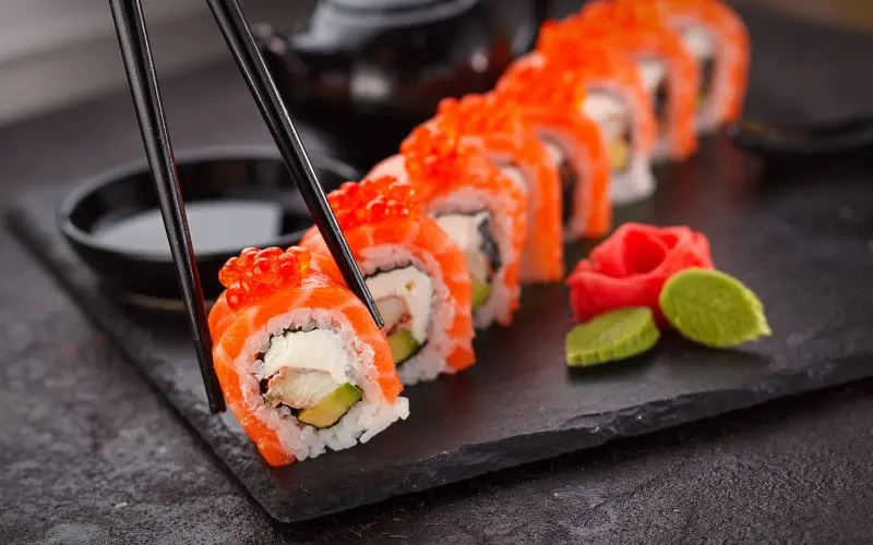11 điểm b&aacute;n sushi hấp dẫn bạn kh&ocirc;ng n&ecirc;n bỏ qua khi đến Nhật 2