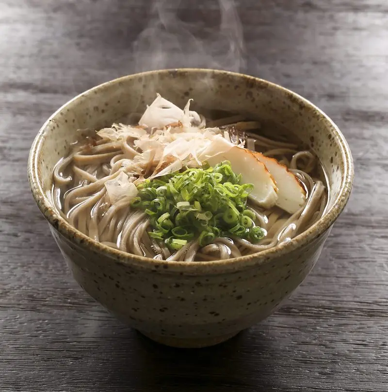 Ăn m&igrave; Soba thoả thức kh&aacute;m ph&aacute; đặc trưng ẩm thực xứ hoa anh đ&agrave;o 4