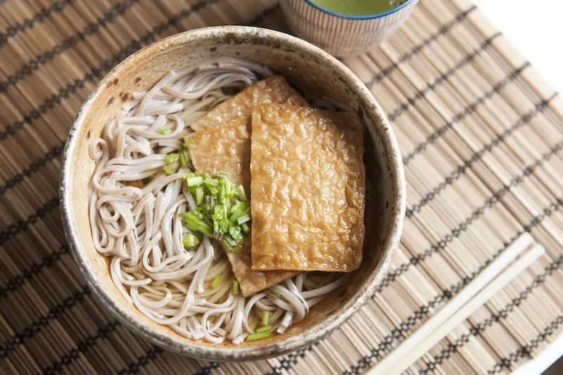 Ăn m&igrave; Soba thoả thức kh&aacute;m ph&aacute; đặc trưng ẩm thực xứ hoa anh đ&agrave;o 5