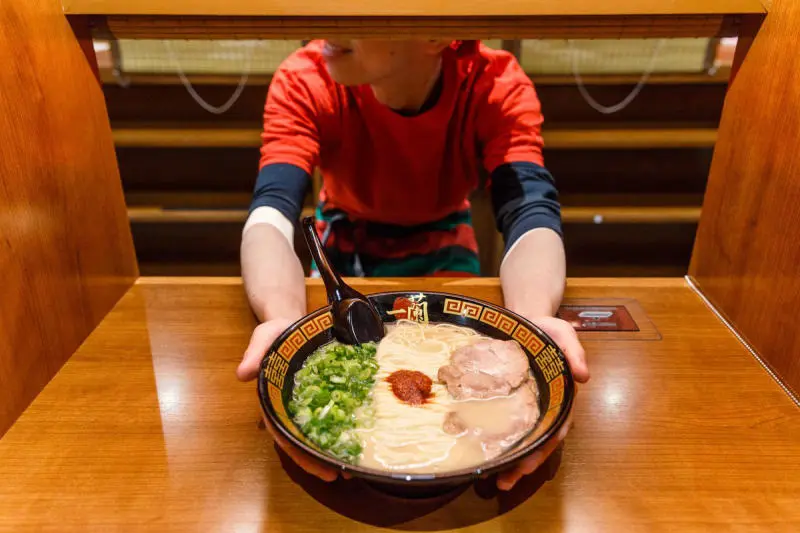 Chuỗi cửa h&agrave;ng Ichiran ramen độc đ&aacute;o của xứ sở Mặt trời mọc 6