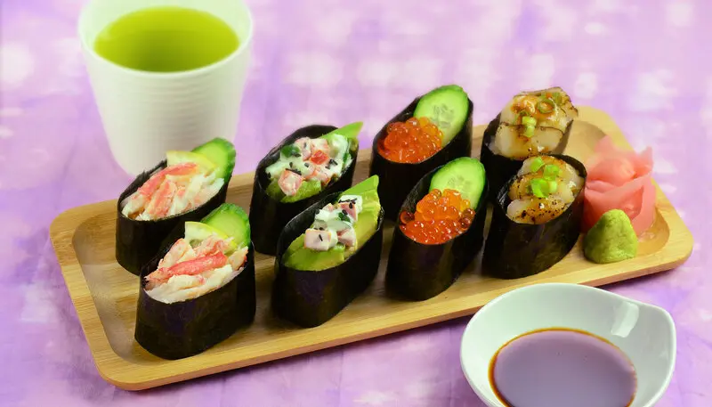 Gunkan: &ldquo;Chiến hạm&rdquo; sushi đ&aacute;nh thức mọi vị gi&aacute;c 5