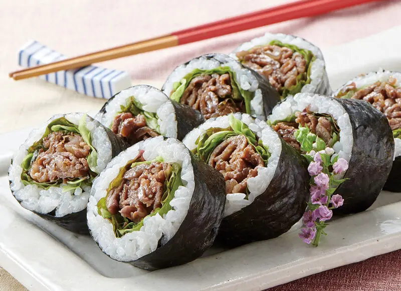 Maki sushi: Hương vị h&agrave;i h&ograve;a trong từng cuộn nhỏ 3