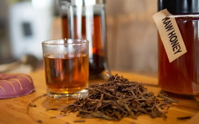 N&eacute;t đặc biệt của tr&agrave; Hojicha: Hương vị kh&oacute;i đến từ Nhật Bản 7