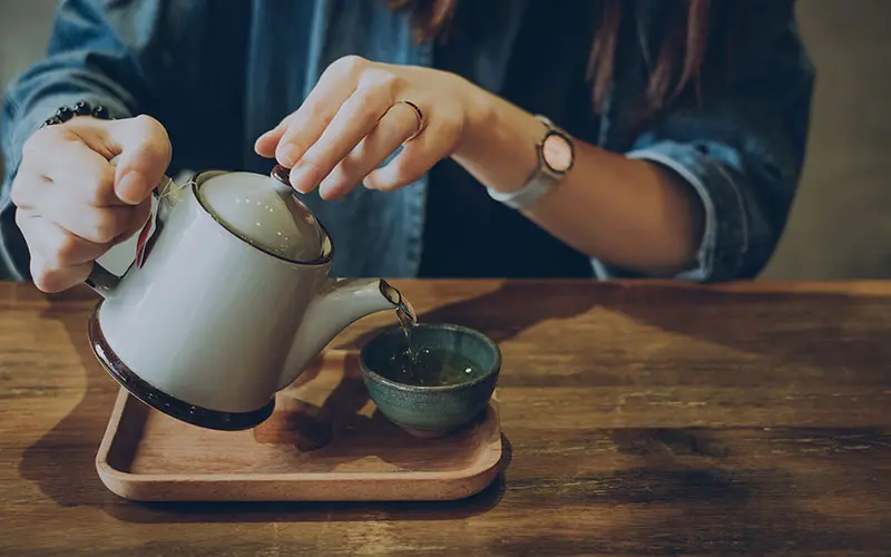 N&eacute;t đặc biệt của tr&agrave; Hojicha: Hương vị kh&oacute;i đến từ Nhật Bản 8