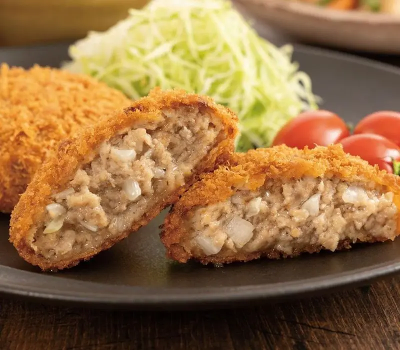 Menchi Katsu: Bánh thịt chiên giòn tan từ Nhật Bản