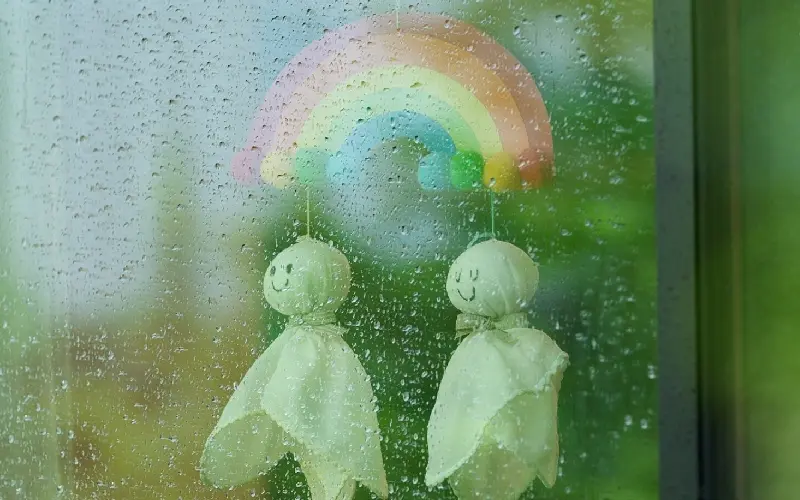 B&uacute;p b&ecirc; cầu mưa l&agrave; g&igrave;? Kh&aacute;m ph&aacute; biểu tượng t&acirc;m linh trong văn h&oacute;a Nhật Bản 3