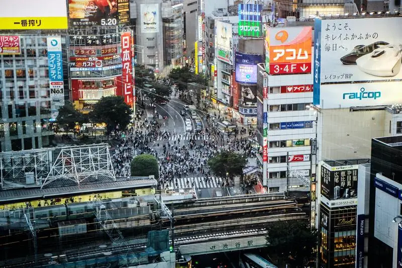 Giao lộ Shibuya biểu tượng cho nhịp sống s&ocirc;i động ở Tokyo Nhật Bản 7