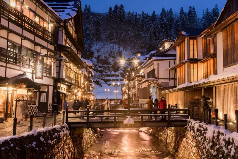 Ginzan Onsen thị trấn suối nước n&oacute;ng cổ t&iacute;ch m&ugrave;a đ&ocirc;ng Nhật Bản 2