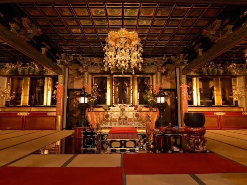 Kh&aacute;m ph&aacute; Shinsaibashi, thi&ecirc;n đường mua sắm v&agrave; ẩm thực Osaka 9