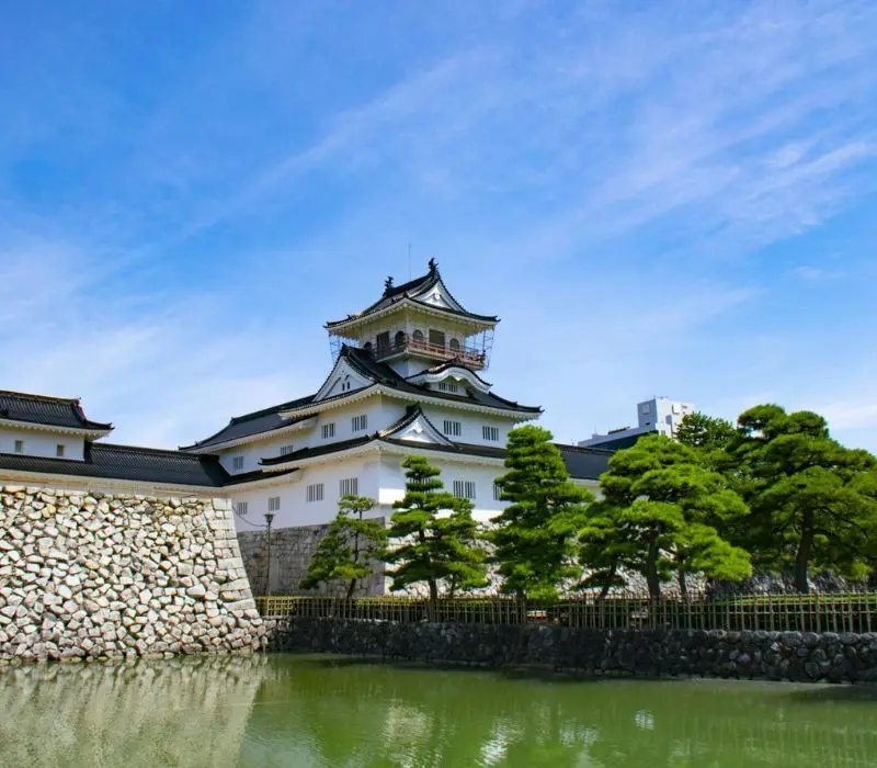 Kh&aacute;m ph&aacute; Toyama, từ d&atilde;y Alps Nhật Bản đến những ng&ocirc;i l&agrave;ng cổ k&iacute;nh 17