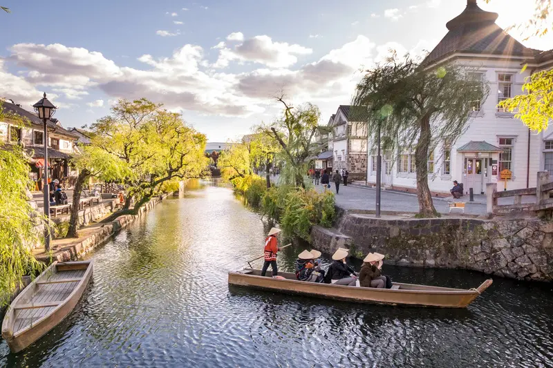 Kurashiki nơi k&ecirc;nh đ&agrave;o rợp b&oacute;ng h&agrave;ng liễu xanh tại Nhật Bản 2