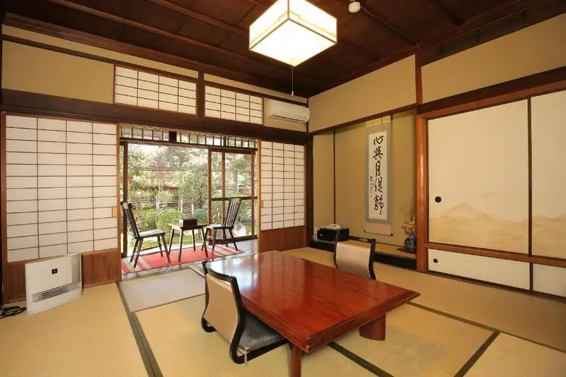 Kurashiki nơi k&ecirc;nh đ&agrave;o rợp b&oacute;ng h&agrave;ng liễu xanh tại Nhật Bản 14