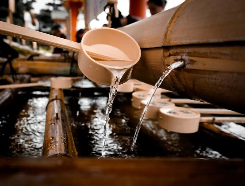Shinto (Thần Đạo): T&ocirc;n gi&aacute;o bản địa gắn với tinh thần Nhật Bản 5