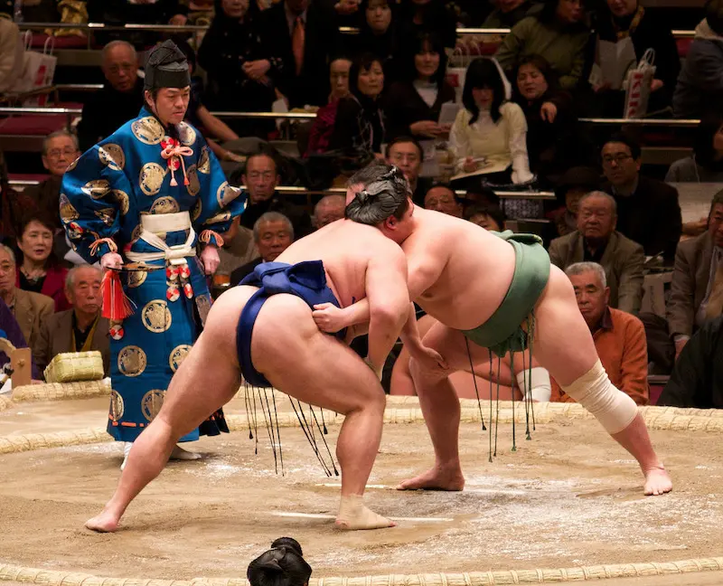 Sumo Nhật Bản, n&eacute;t chấm ph&aacute; độc đ&aacute;o của văn h&oacute;a xứ Ph&ugrave; Tang 5