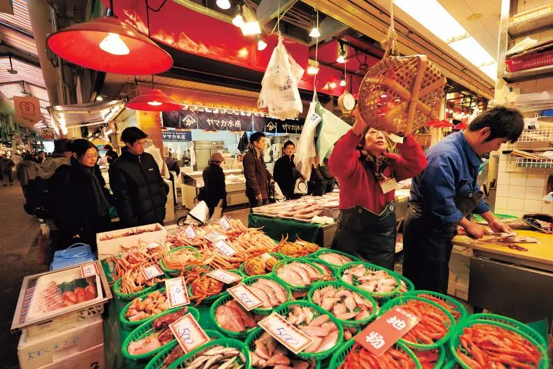 Th&agrave;nh phố Kanazawa, nơi &ocirc;m ấp nhiều n&eacute;t đẹp cổ k&iacute;nh pha lẫn hiện đại 10