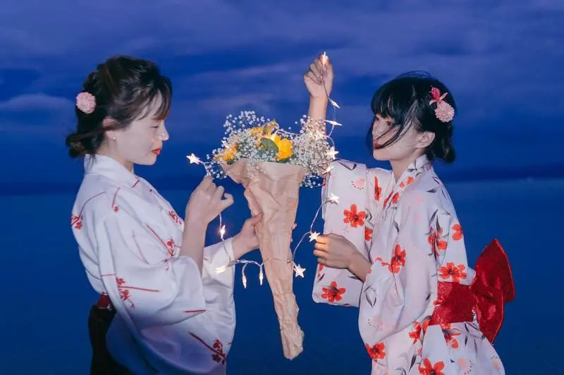 Yukata l&agrave; g&igrave;? N&eacute;t đặc trưng của trang phục truyền thống m&ugrave;a h&egrave; Nhật Bản 9