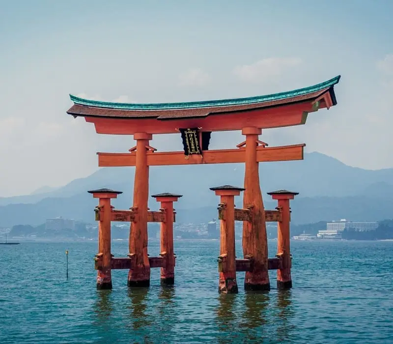 Shinto (Thần Đạo): Tôn giáo bản địa gắn với tinh thần Nhật Bản