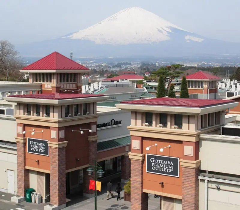 Thả ga mua sắm tại Gotemba Outlet sầm uất bậc nhất Nhật Bản