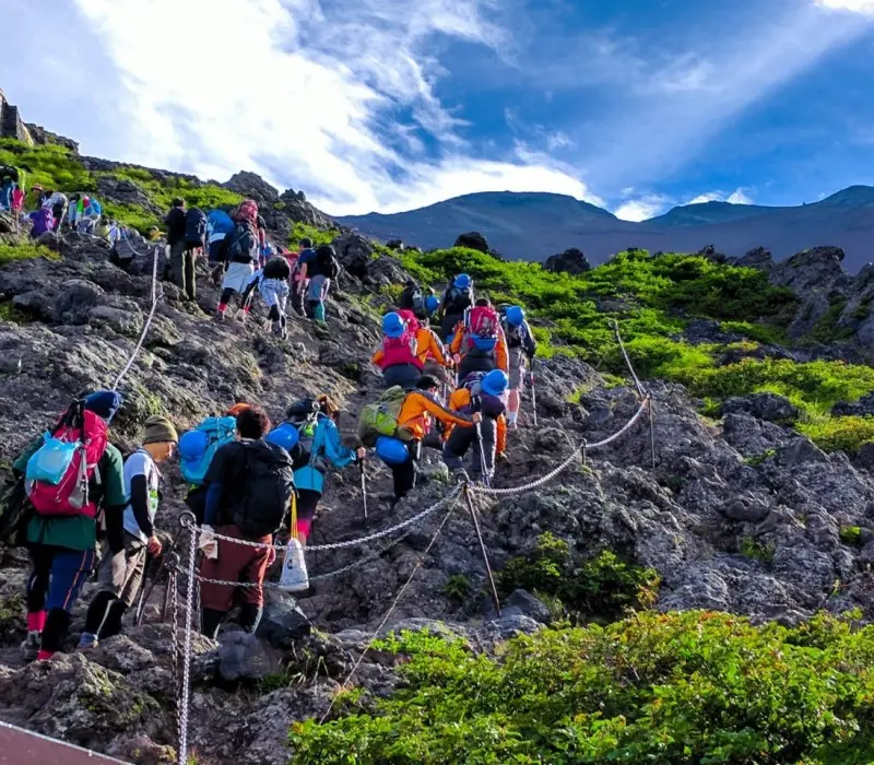 Trải nghiệm leo núi Phú Sĩ và chiêm ngưỡng tuyệt sắc thắng cảnh