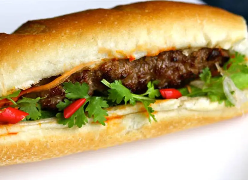 Lưu ngay top 10 qu&aacute;n ăn vặt Ninh B&igrave;nh ngon - bổ - rẻ 8