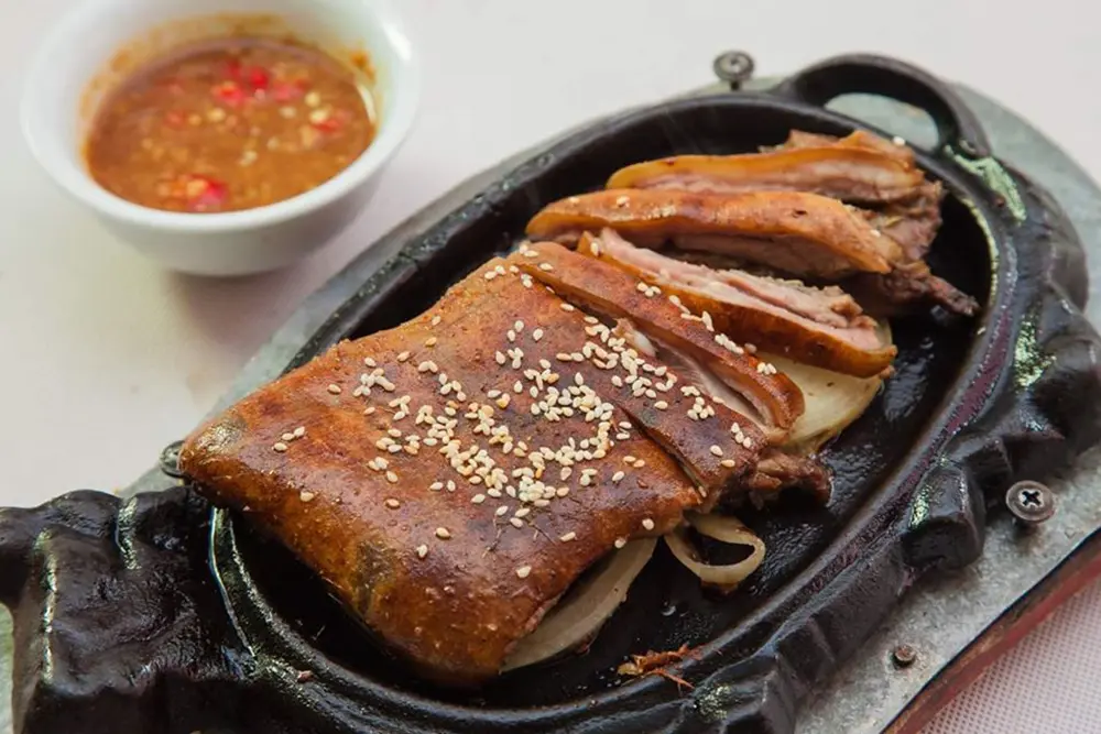 Muốn ăn ngon, lưu ngay c&aacute;c qu&aacute;n thịt D&ecirc; Ninh B&igrave;nh n&agrave;y n&agrave;o bạn ơi! 3
