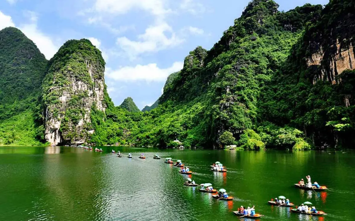 Bỏ t&uacute;i ngay b&agrave;i review kinh nghiệm đi Ninh B&igrave;nh từ Huế cực ngắn gọn 6