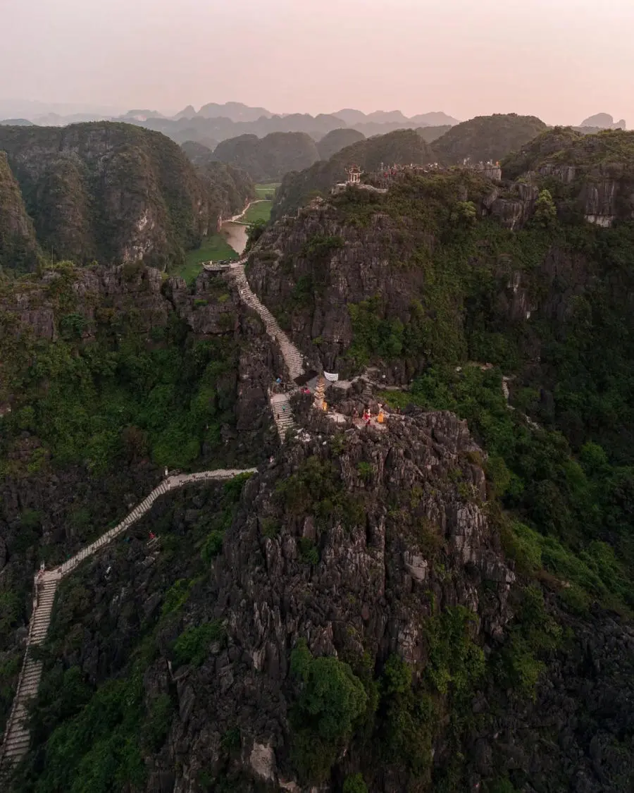 Chiêm ngưỡng Hang Múa Ninh Bình hùng vĩ tựa bức tranh phong cảnh tuyệt sắc 5