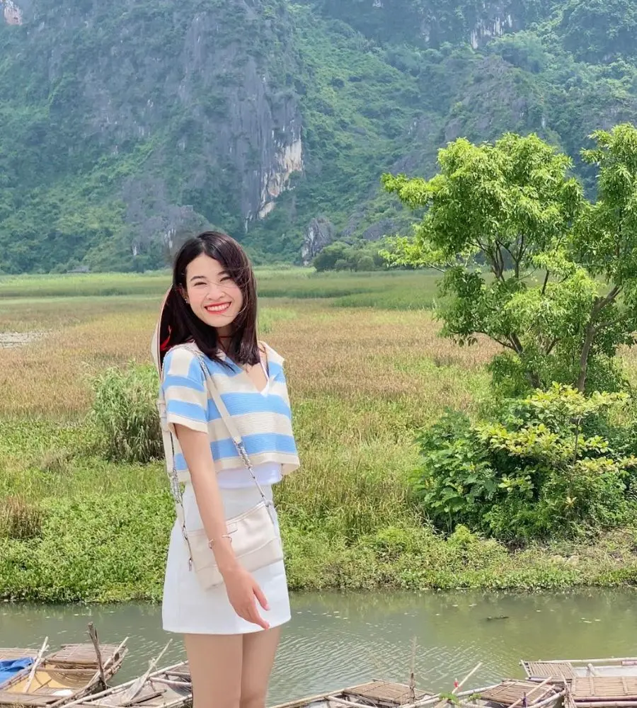 Đầm V&acirc;n Long Ninh B&igrave;nh mang theo vẻ đẹp kỳ vĩ như một bức tranh 6