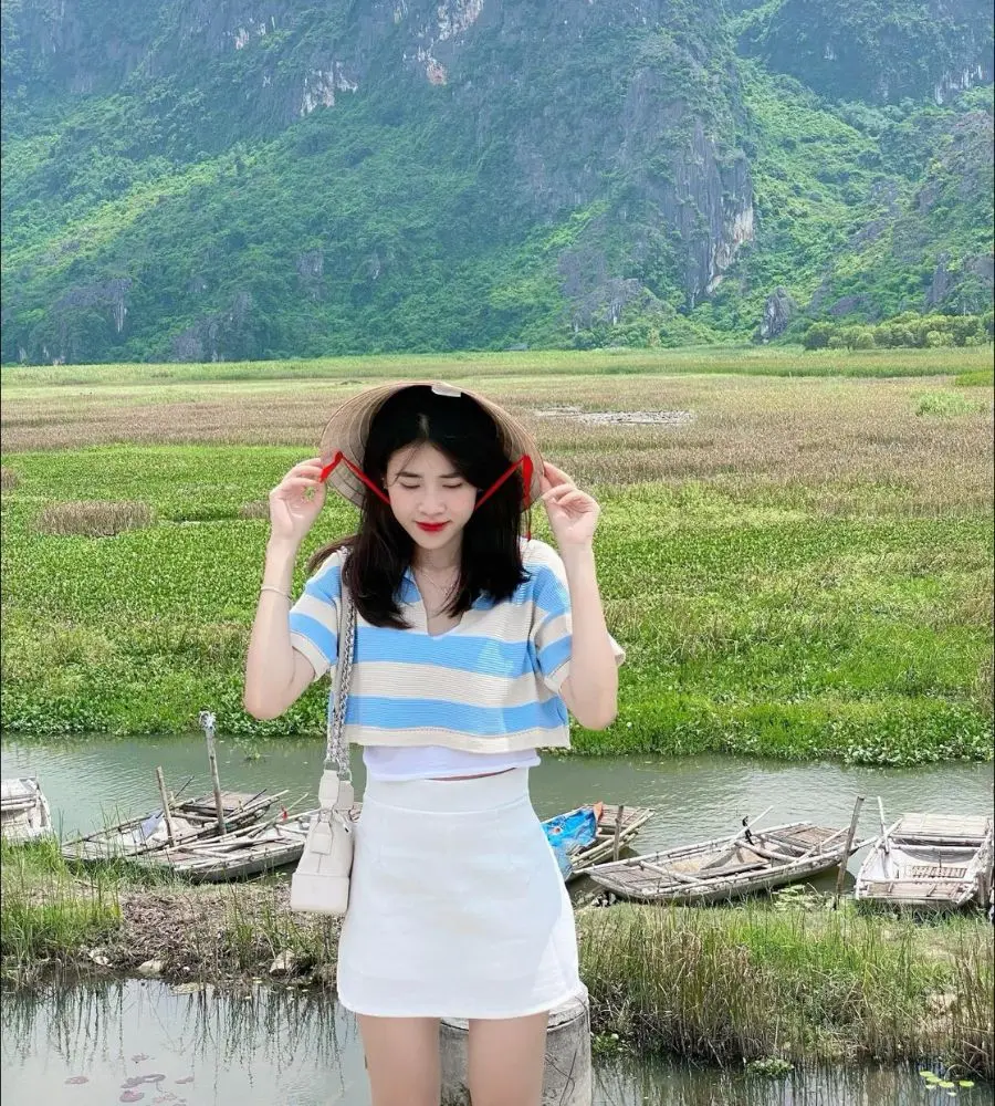 Đầm V&acirc;n Long Ninh B&igrave;nh mang theo vẻ đẹp kỳ vĩ như một bức tranh 4
