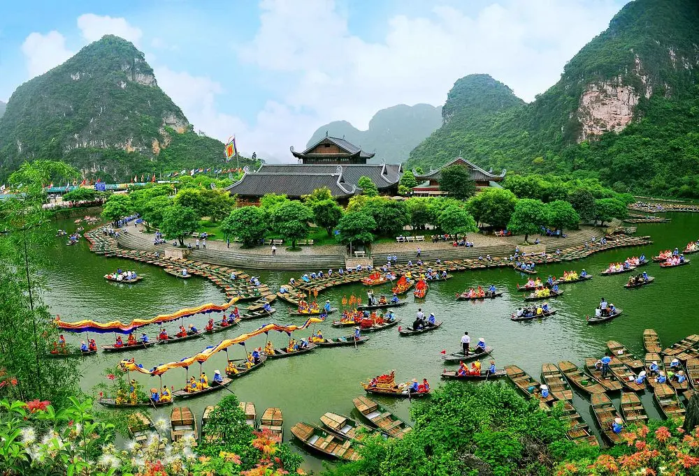 Kh&aacute;m ph&aacute; Tr&agrave;ng An - Hang M&uacute;a từ S&agrave;i G&ograve;n chỉ với 2 triệu đồng 3