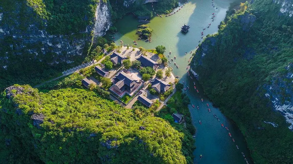 Kh&aacute;m ph&aacute; Tr&agrave;ng An - Hang M&uacute;a từ S&agrave;i G&ograve;n chỉ với 2 triệu đồng 2