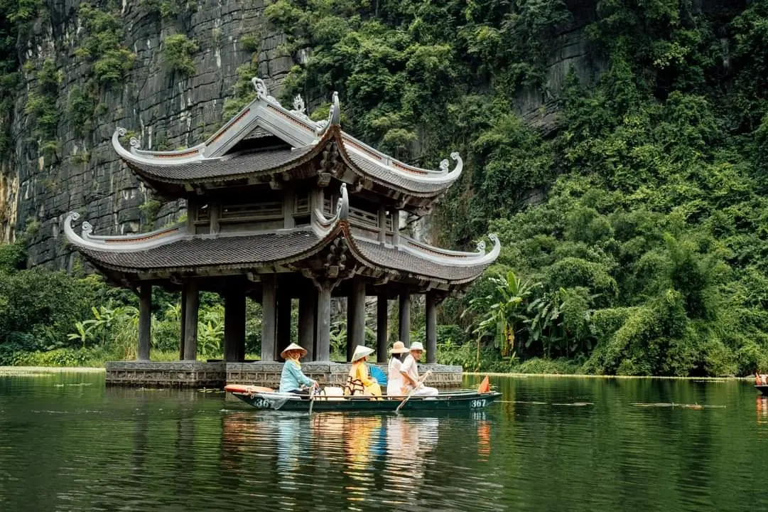 Ngỡ ngàng trước một Ninh Bình tuyệt đẹp từ bài review của ca sĩ Quang Vinh 3